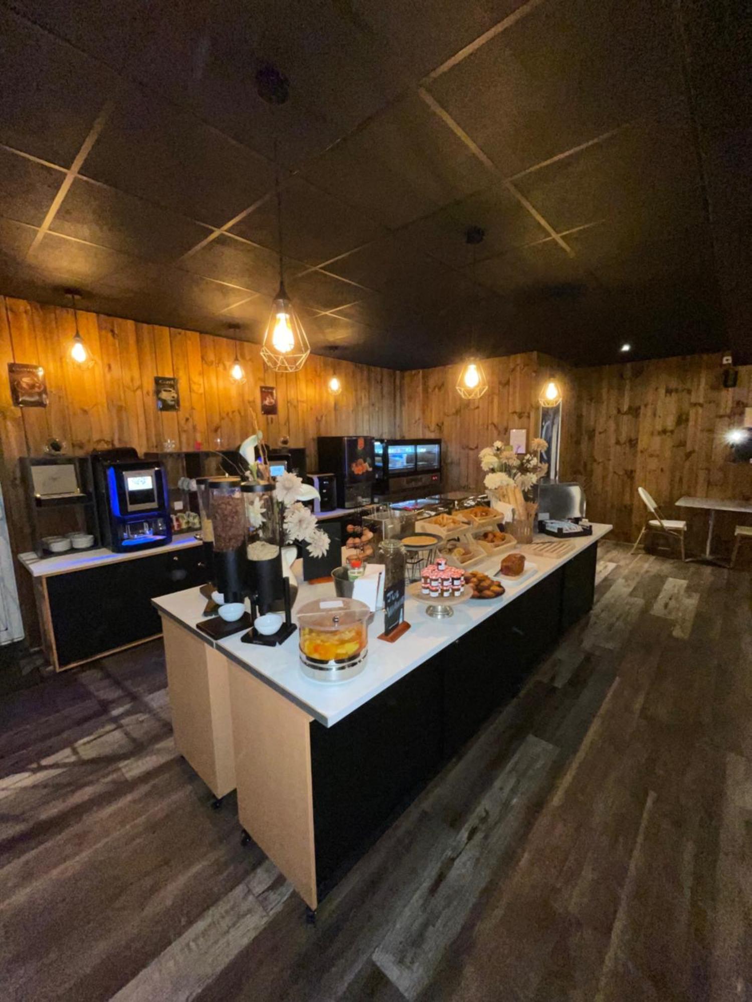 原创精品湖滨酒店-比斯卡尔罗斯海滩 波讷地区帕朗提 外观 照片