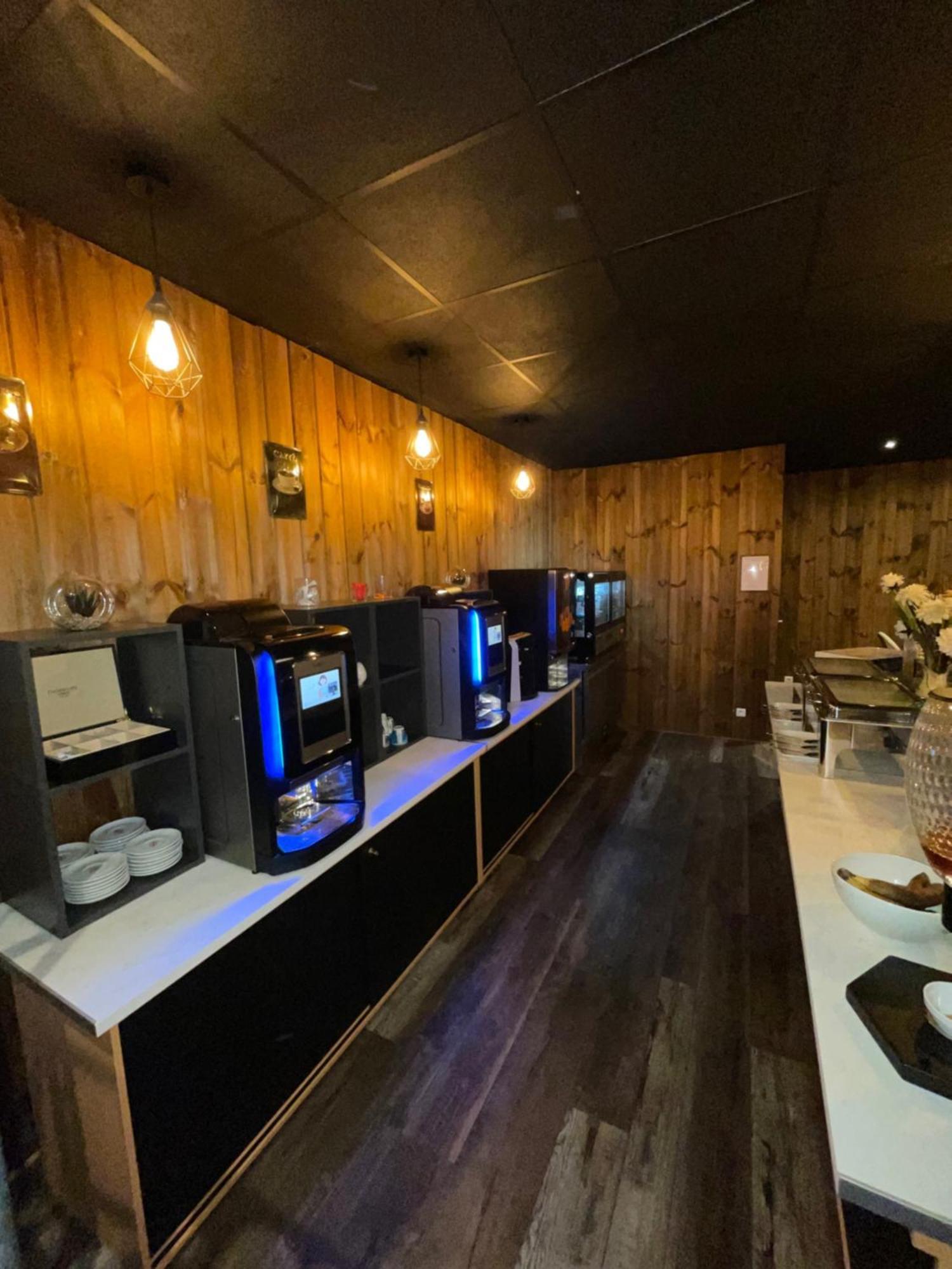 原创精品湖滨酒店-比斯卡尔罗斯海滩 波讷地区帕朗提 外观 照片
